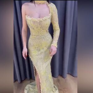 Elegant Yellow One-Shoulder Dress